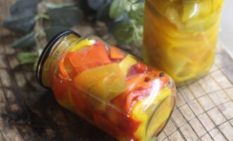 Перцы в медовом маринаде на зиму - рецепт вкусной овощной закуски с фото